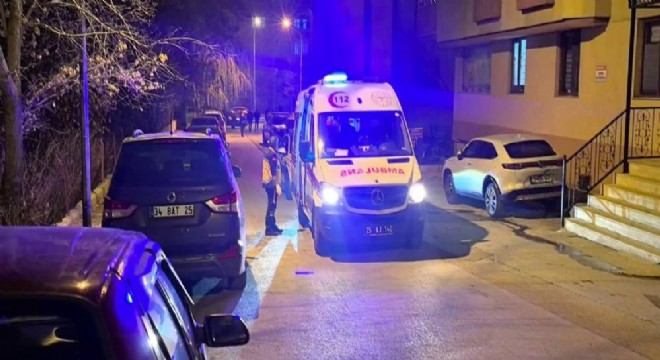 Şükrüpaşa'da  bıçaklı kavga: 3 yaralı